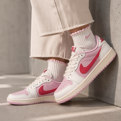 Air Jordan Retro 1 Low x Travis Scott Retro Tropical Pink