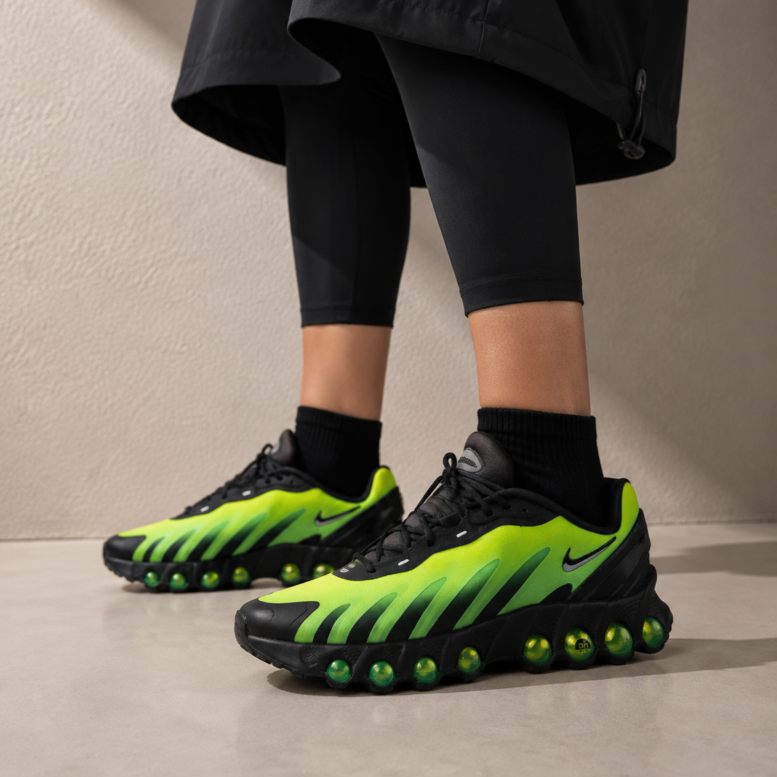 Nike Air Max DN8 Black Lime Green Strike Volt - vista 4