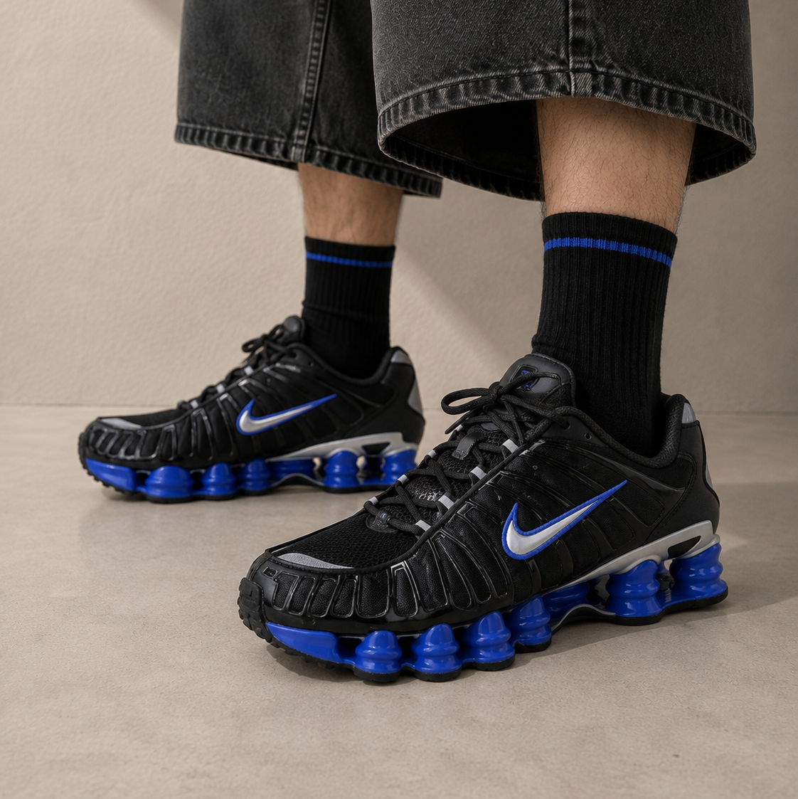 Nike Shox TL Black Racer Blue Metallic Silver - vista 4